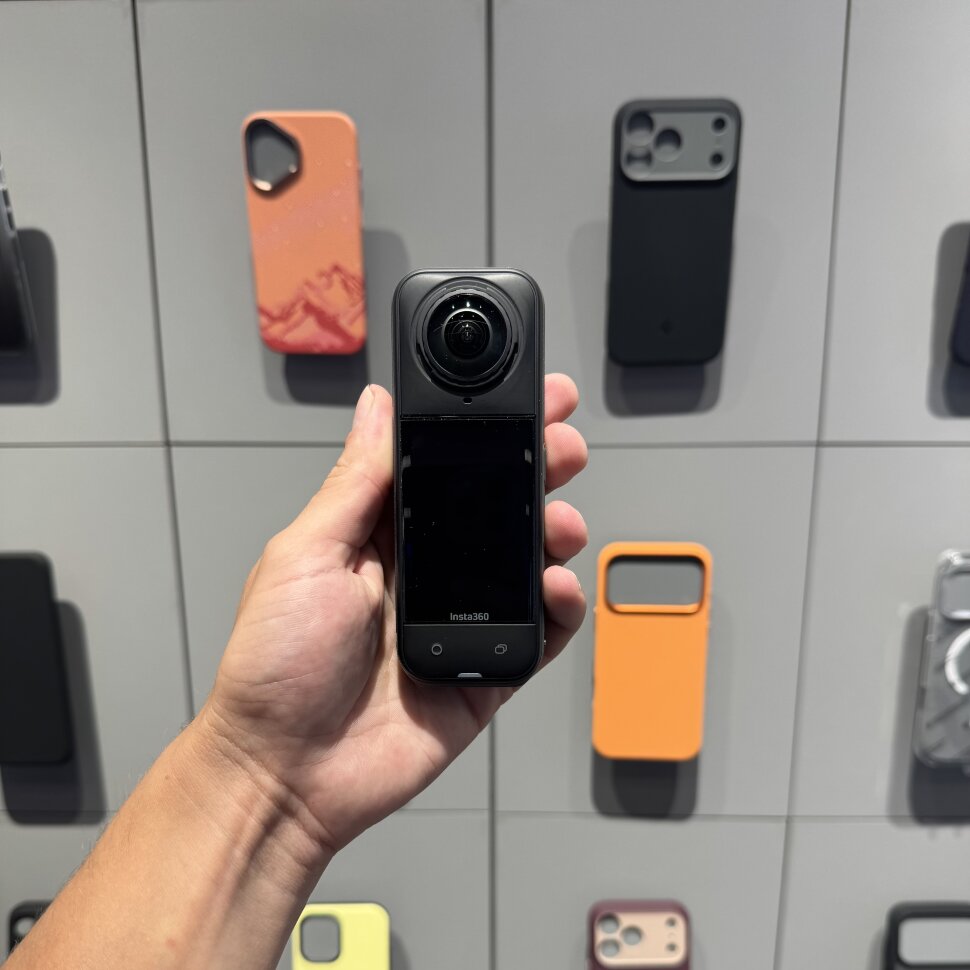 Экшн-камера Insta360 X5 Essentials Bundle Черный (Midnight Black) (Б/У) — фото 2