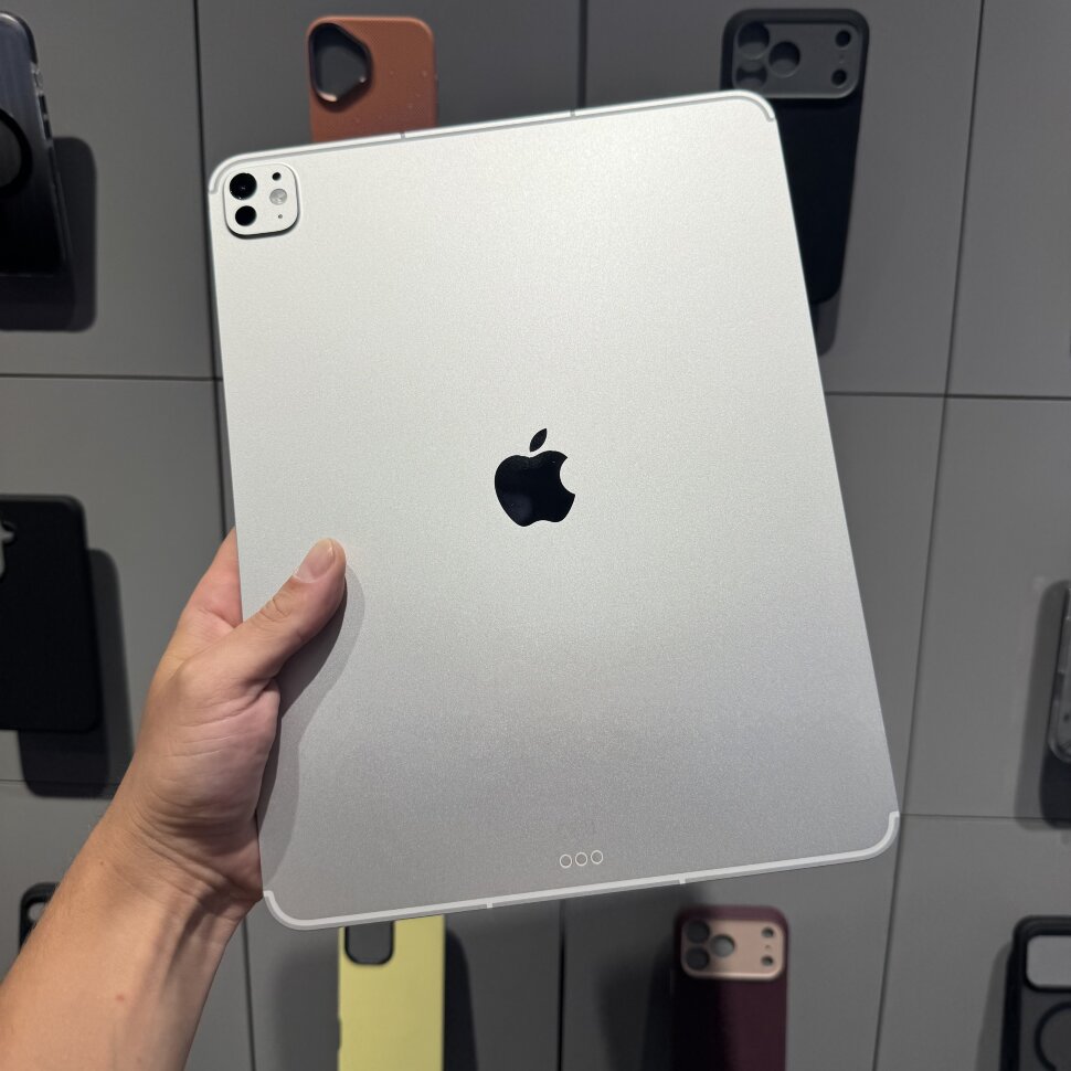 Планшет Apple iPad Pro 13 (2025) 256GB ASIS Wi-Fi + Cellular Серебро (Silver) — фото 2